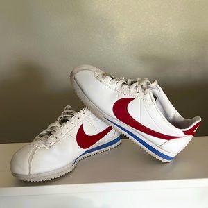 Women's Like New Nike Classic Cortez Leather Sneakers Tennis Shoes WM 9